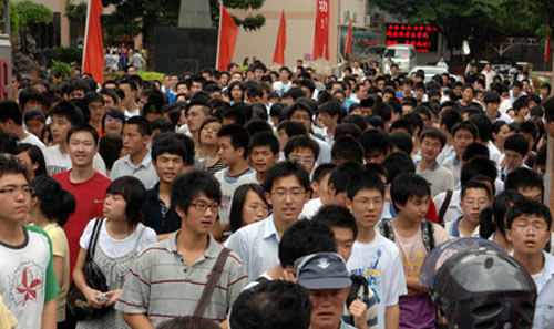 2013年云南省高考报名人数大增-云南新华电脑