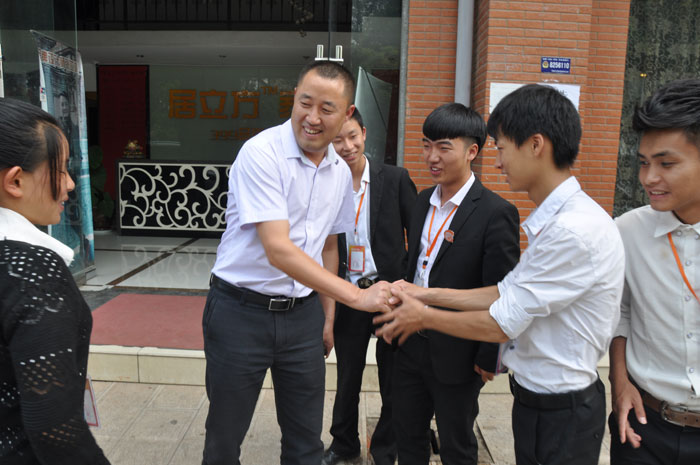 同学们热忱的欢迎
