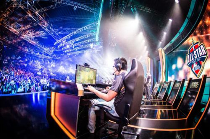 新华登陆央视领跑中国职教